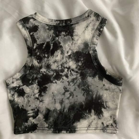Pretty little thing black and white tie dye halter top - Picture 4 of 4